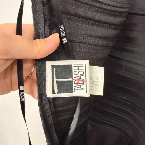 VTG Tadashi Shoji Black Halterneck Long Formal Gown SZ 2 Event Paneled Dress EUC - Picture 10 of 11